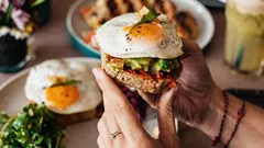 Vilka livsmedel du bör äta till frukost och vad du helst ska undvika: dietisternas råd